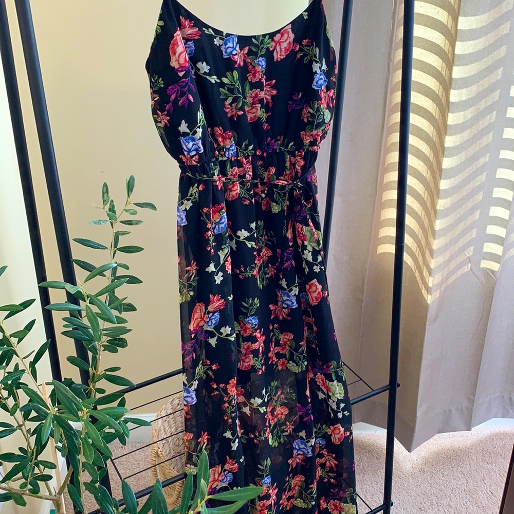 SOLD- Forever 21 floral maxi dress